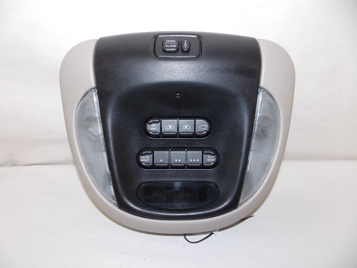 01-07 Town & Country Overhead Console 2001 2002 2003 2004 2005 2006 2007 #1138 | eBay 2003 Chrysler Town And Country Center Console