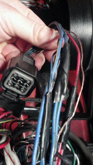 Disassembling Under Hood Fuse Box Stealth