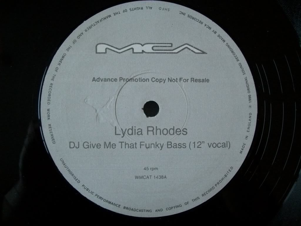 Lydia Rhodes - Dj Give Me That Funky Bass - Promo